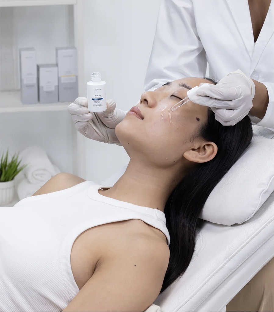 Ceuticoz/ Hebeda Hyalouronic Acid 2% Serum 30ml: سيتيكوز سيروم هايلرونك اسيد بتركيز ٢٪؜