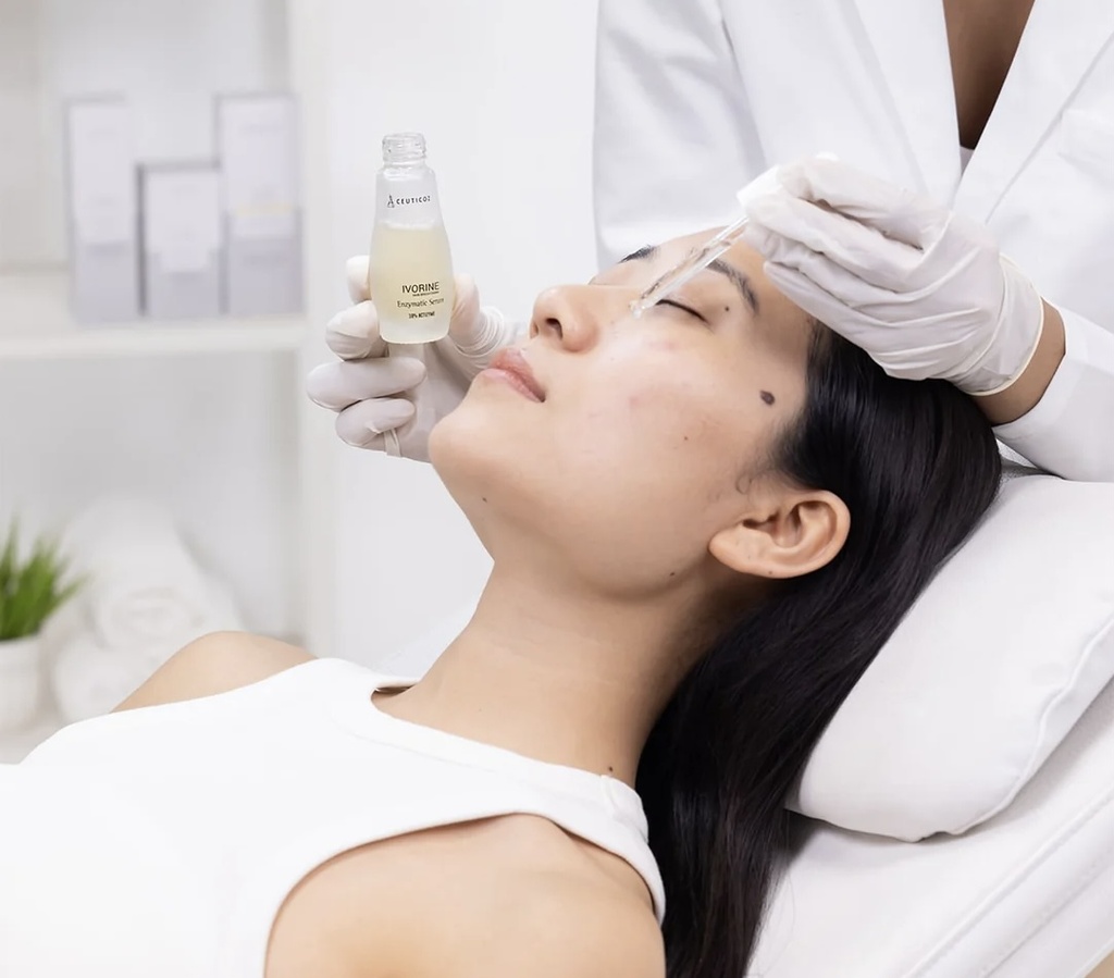 Ceuticoz/ IVORINE - Enzymatic Serum 30ml: سيتيكوز سيروم ايفورين انزيمي لتجديد البشرة